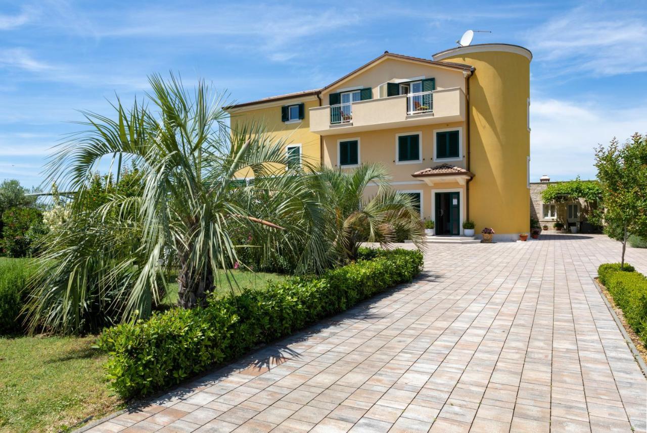 B&B Villa Oasa 1 로비니 외부 사진