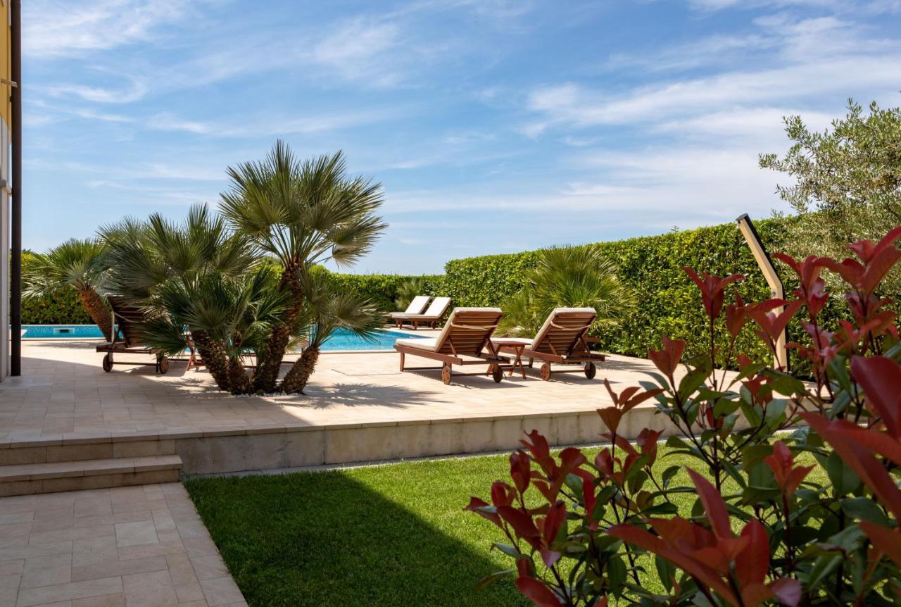 B&B Villa Oasa 1 로비니 외부 사진
