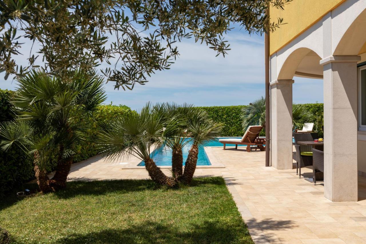 B&B Villa Oasa 1 로비니 외부 사진