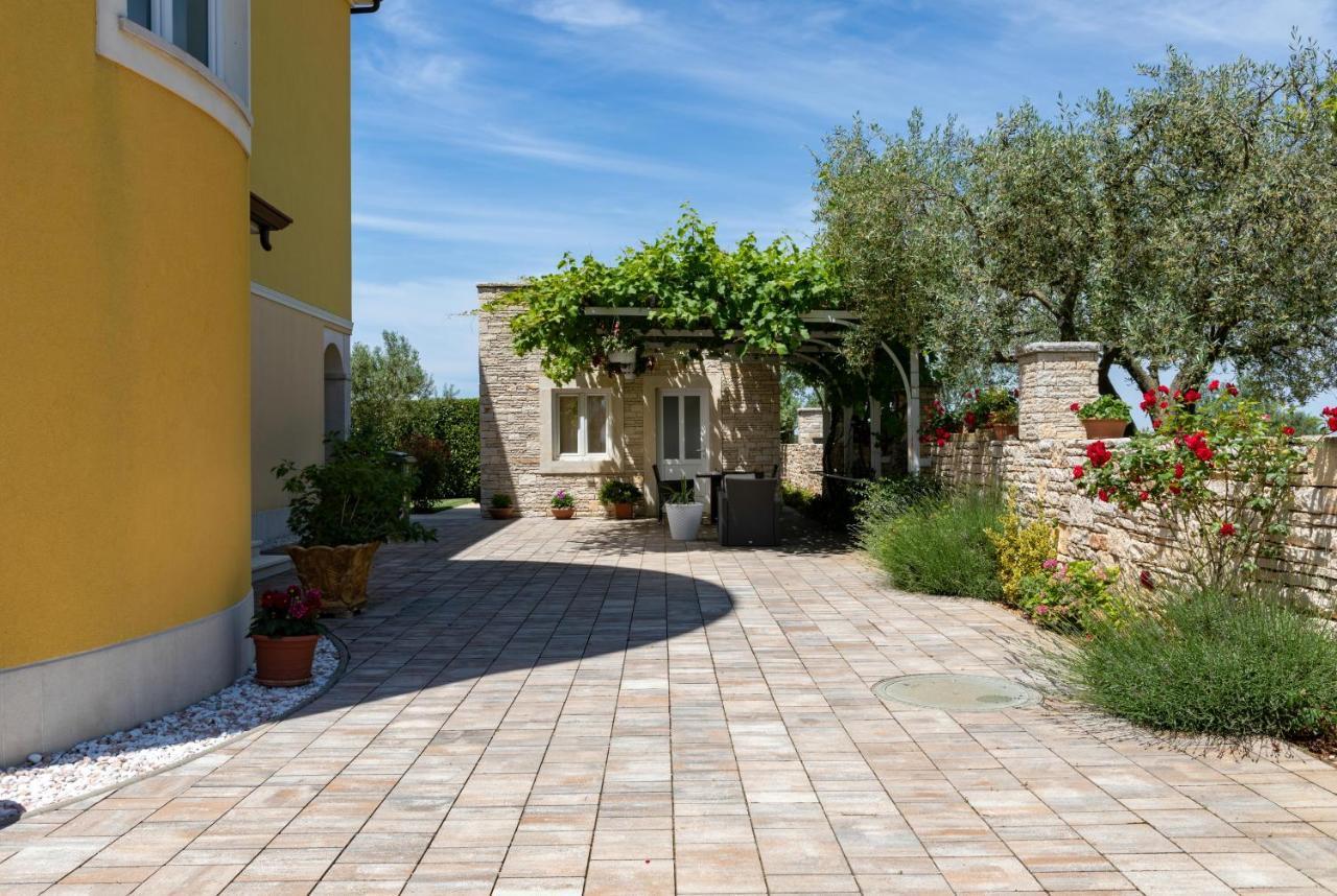 B&B Villa Oasa 1 로비니 외부 사진