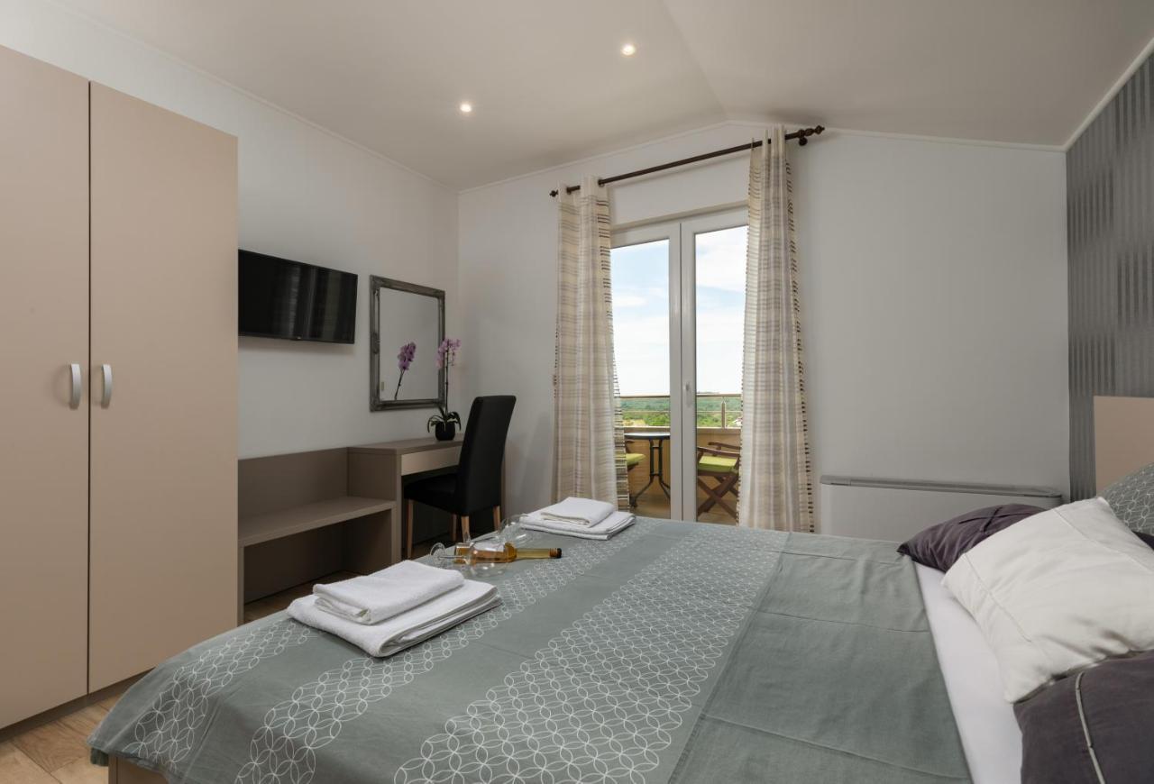 B&B Villa Oasa 1 로비니 외부 사진
