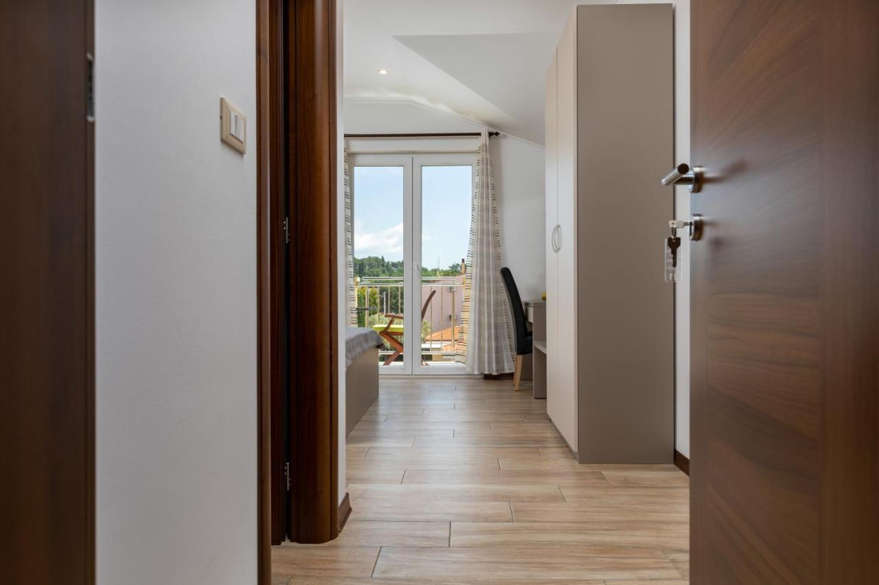 B&B Villa Oasa 1 로비니 외부 사진