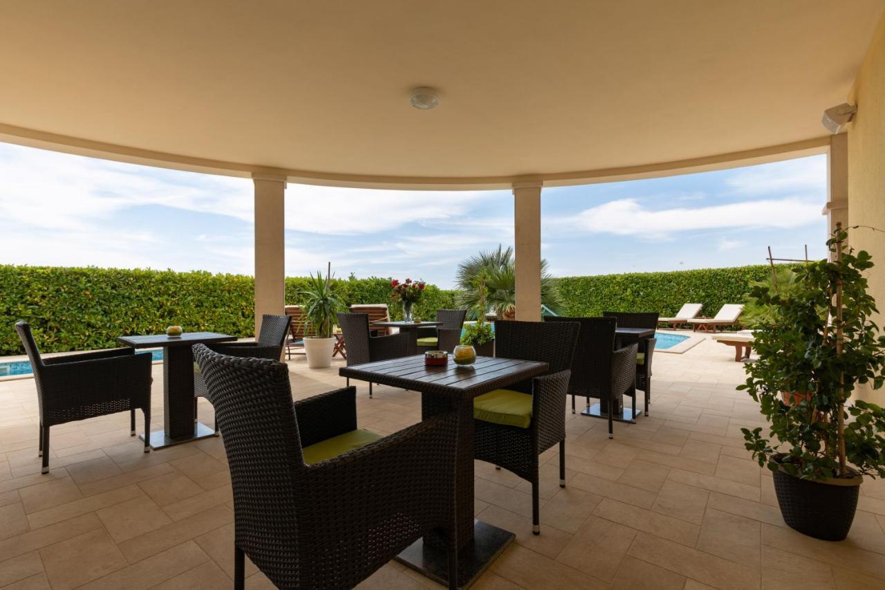 B&B Villa Oasa 1 로비니 외부 사진