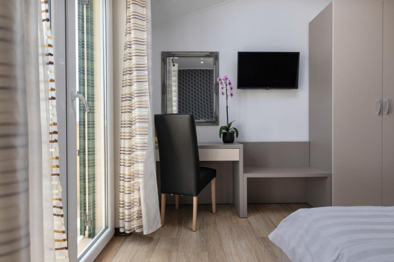 B&B Villa Oasa 1 로비니 외부 사진