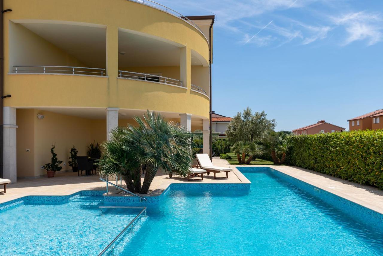 B&B Villa Oasa 1 로비니 외부 사진