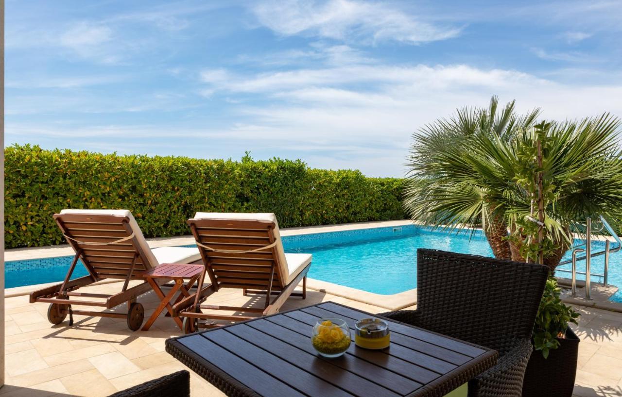 B&B Villa Oasa 1 로비니 외부 사진